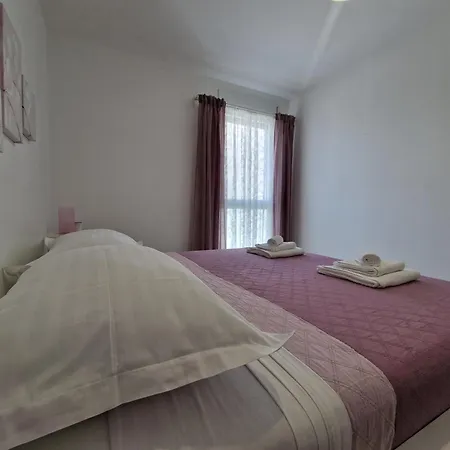 Lana Διαμέρισμα Σπλιτ